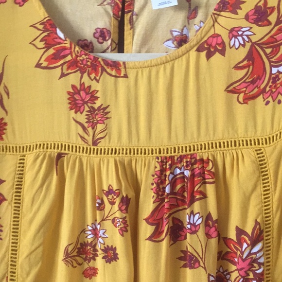 Bell sleeve top - Picture 3 of 3